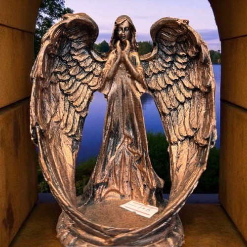 جا شمع و عود فرشته