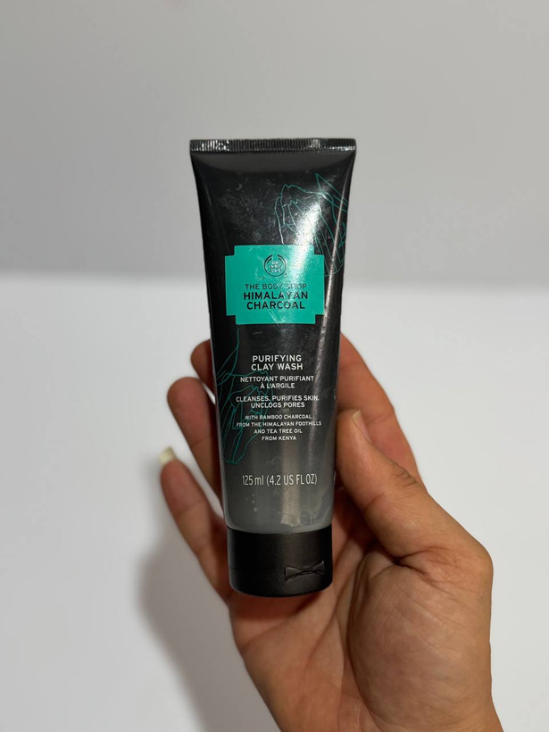 فوم پاک کننده شارکل هیمالیا بادی شاپ Body Shop Himalayan Charcoal حجم 125 میلی لیتر
