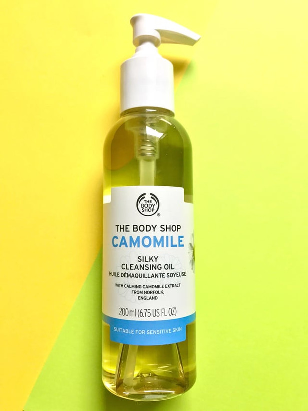 روغن پاک کننده آرایش بابونه بادی شاپ مدل Camomile silky