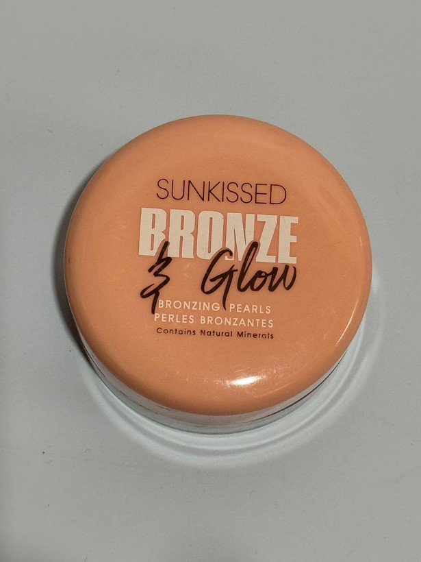 پودر برنزر و هایلایتر برند سان کیسد مدل Bronze & Glow