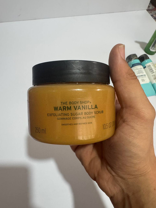 اسکراب بدن وانیل بادی شاپ مدل warm vanilla