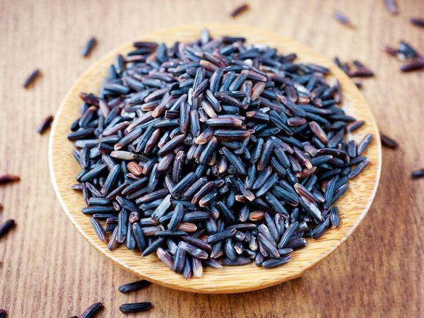 پودینگ رژیمی برنج سیاه